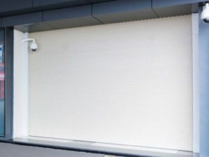 Cửa cuốn hợp kim nhôm cao cấp , có lỗ thoáng ST1A